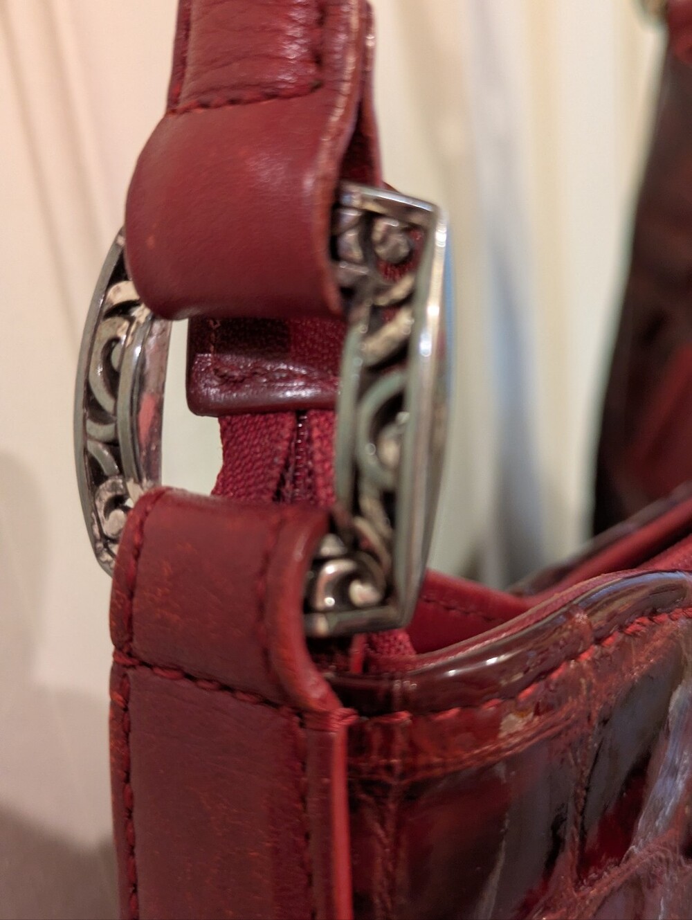 Brighton Women's Croc-Embossed Burgundy Shoulder Bag - Picture 5 of 9